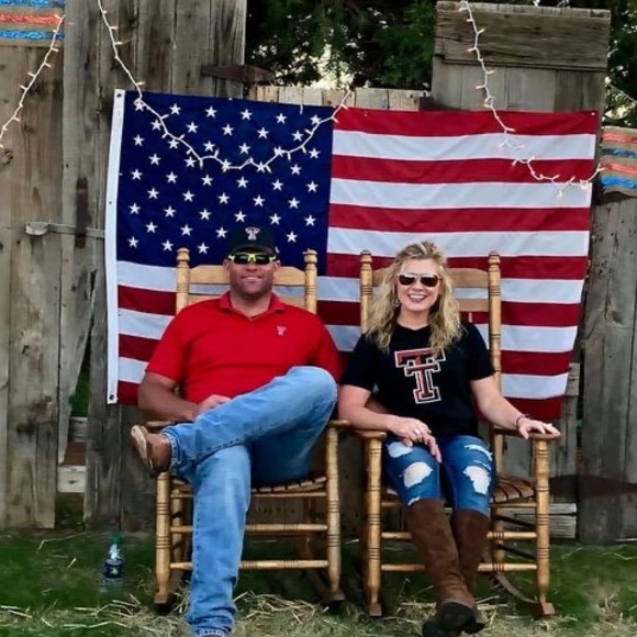 Meet your Posher, Amyandjerrod - Picture 1 of 1